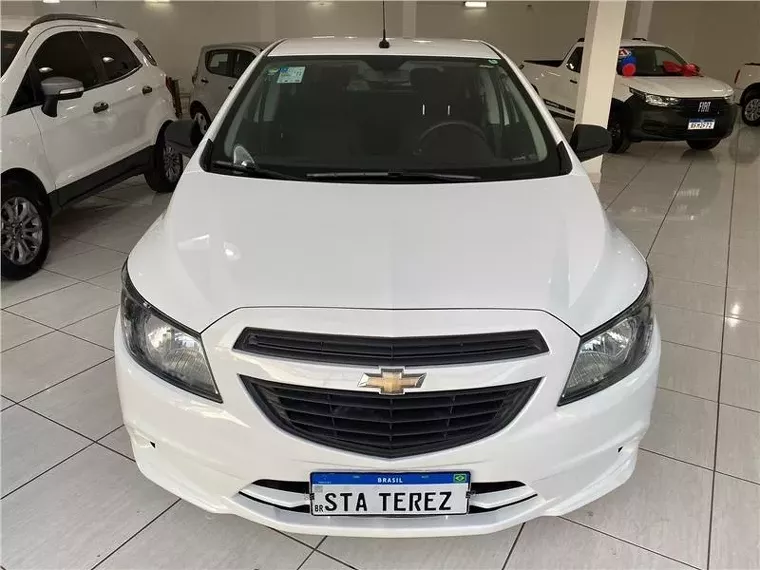 Chevrolet Onix Branco 8