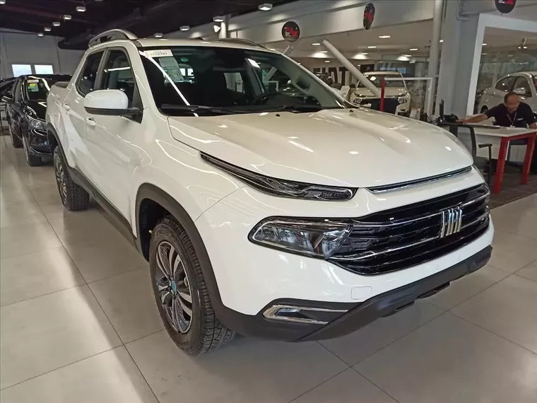 Fiat Toro Branco 1