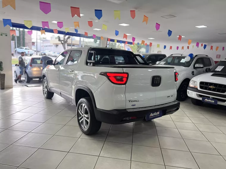 Fiat Toro Branco 5