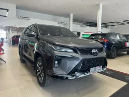 Toyota Hilux SW4