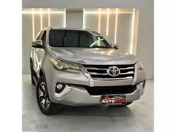 Toyota Hilux SW4