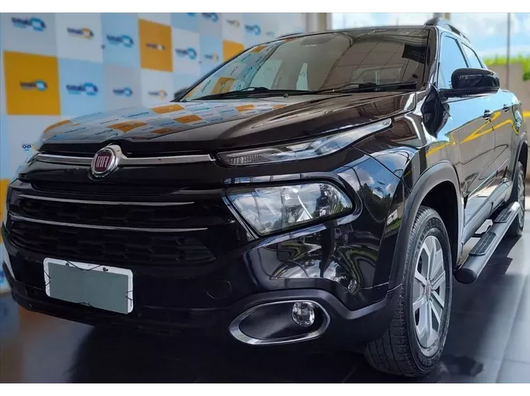 Fiat Toro Preto 6