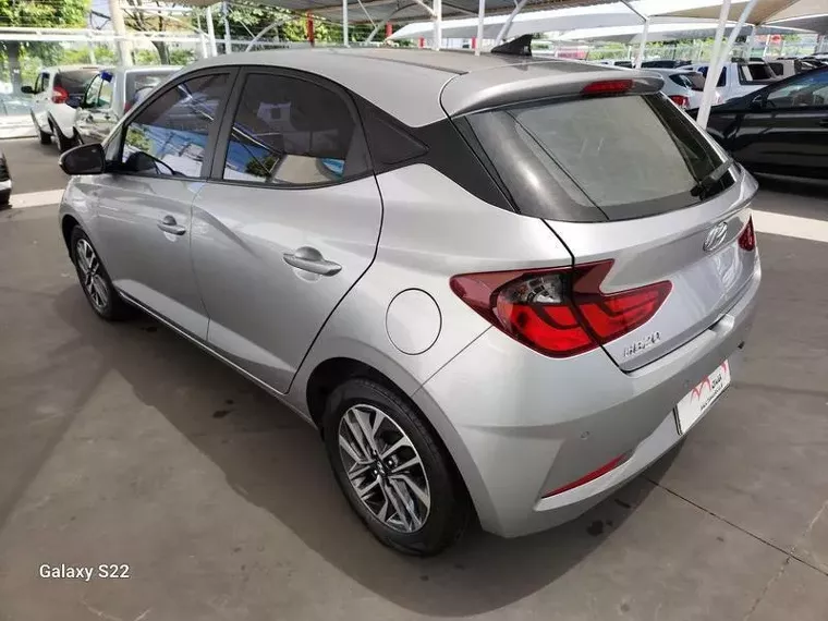 Hyundai HB20 Prata 8