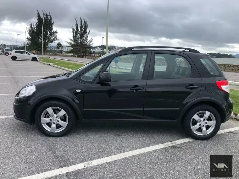 Suzuki SX4 Preto 4