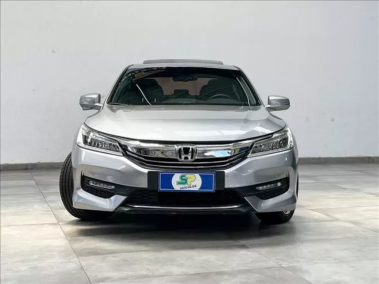 Honda Accord Prata 1