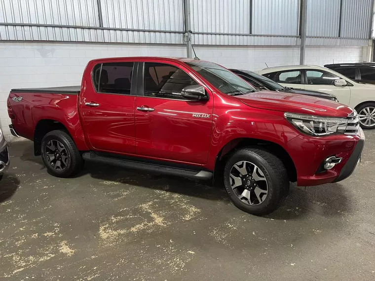 Toyota Hilux Vermelho 7