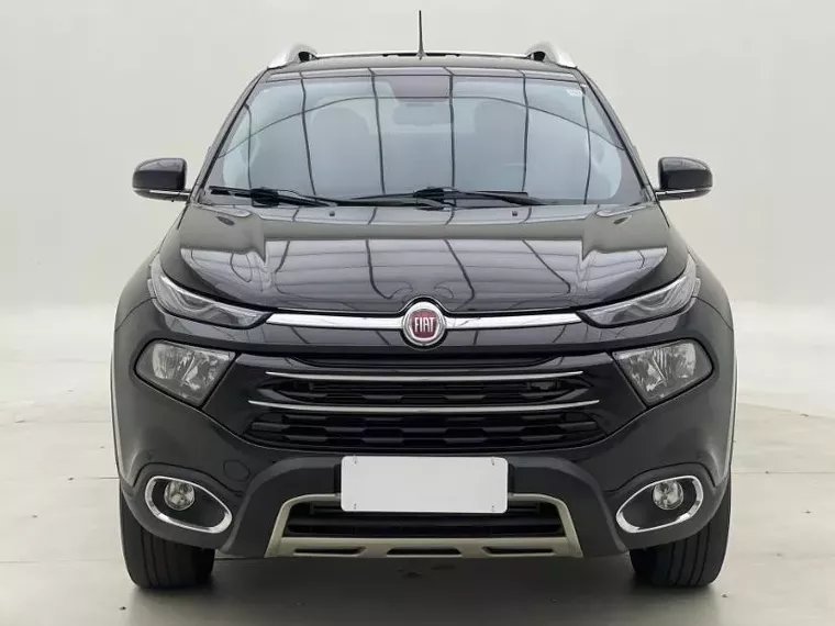 Fiat Toro Preto 1