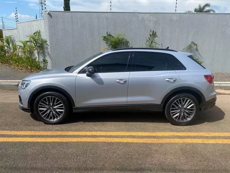 Audi Q3 Prata 3