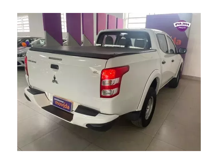 Mitsubishi L200 Branco 8