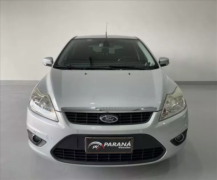 Ford Focus Prata 5