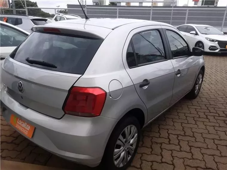 Volkswagen Gol Prata 2