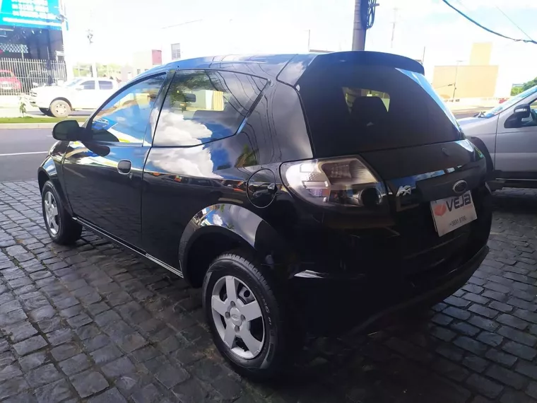 Ford KA Preto 4