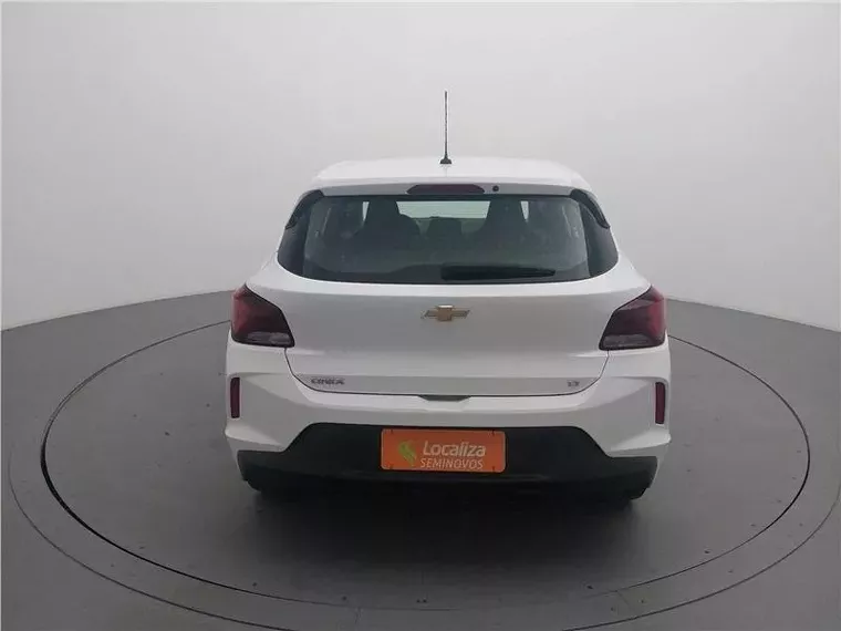 Chevrolet Onix Branco 2