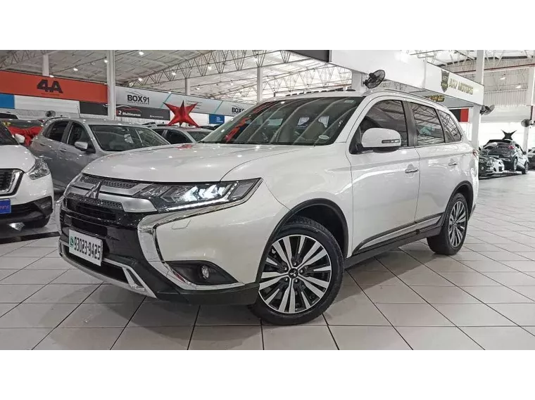 Mitsubishi Outlander Branco 2