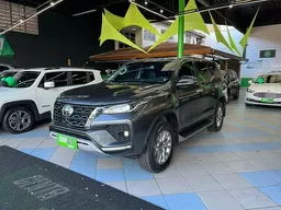 Toyota Hilux SW4