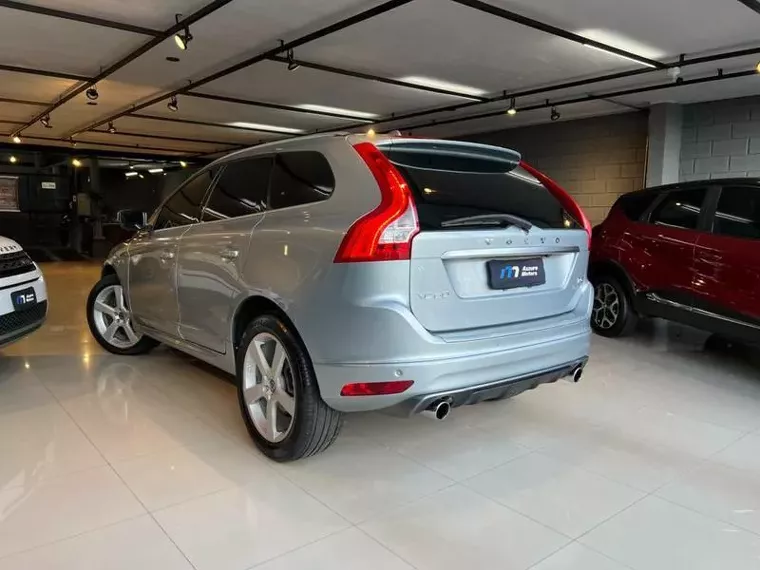 Volvo XC60 Prata 2