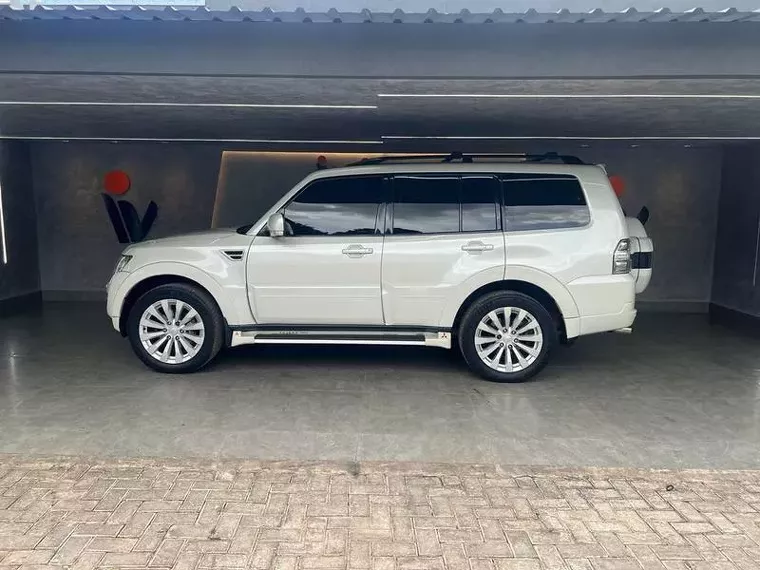 Mitsubishi Pajero Full Branco 11