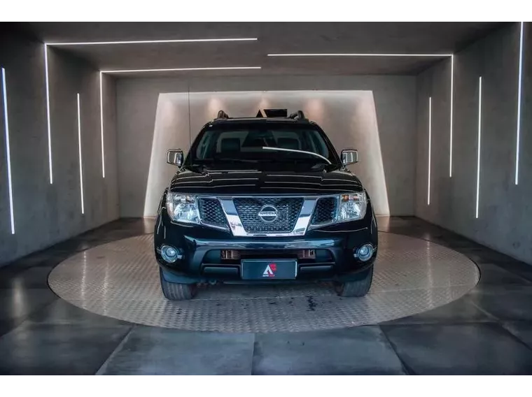 Nissan Frontier Preto 4