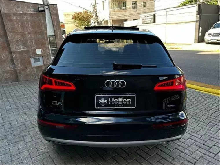 Audi Q5 Preto 12