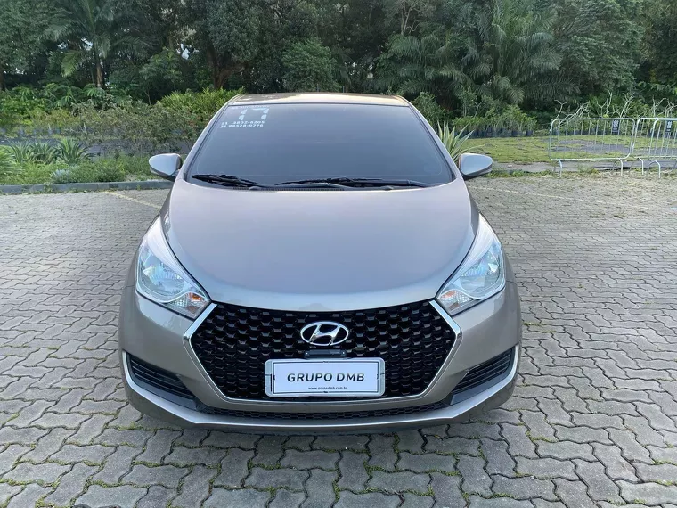 Hyundai HB20 Prata 5