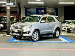 Toyota Hilux SW4