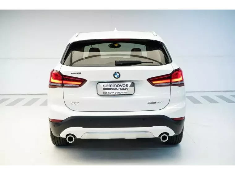 BMW X1 Branco 7