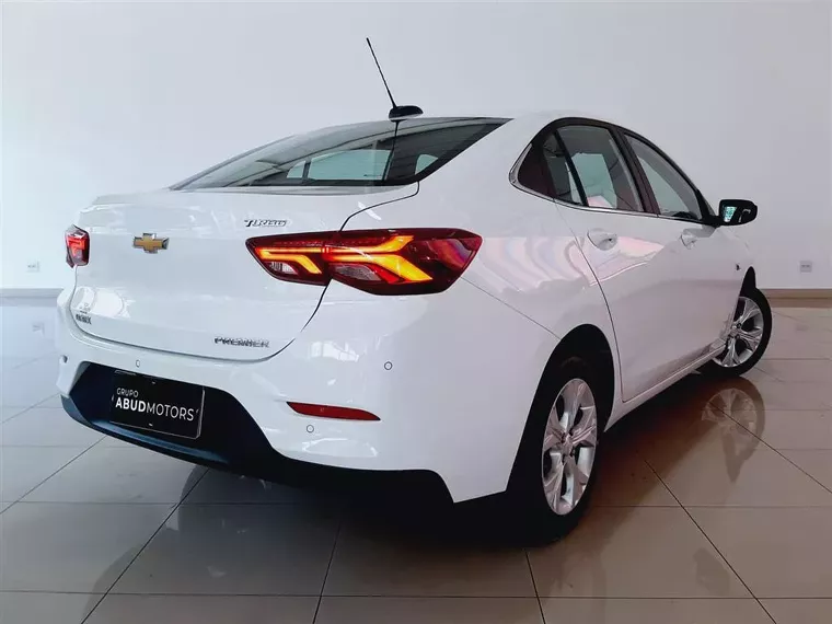 Chevrolet Onix Branco 2