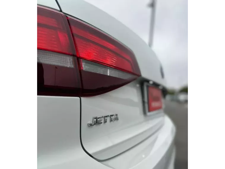 Volkswagen Jetta Branco 9