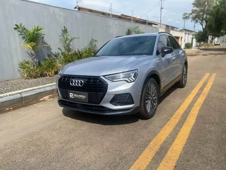 Audi Q3 Prata 7