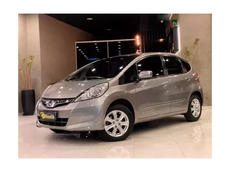 Honda FIT Cinza 1