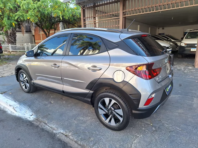 Hyundai HB20X Prata 33