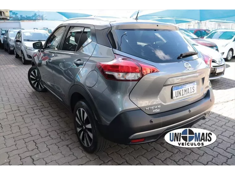 Nissan Kicks Cinza 8