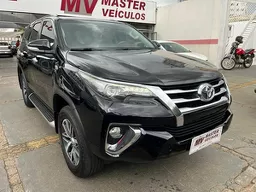 Toyota Hilux SW4