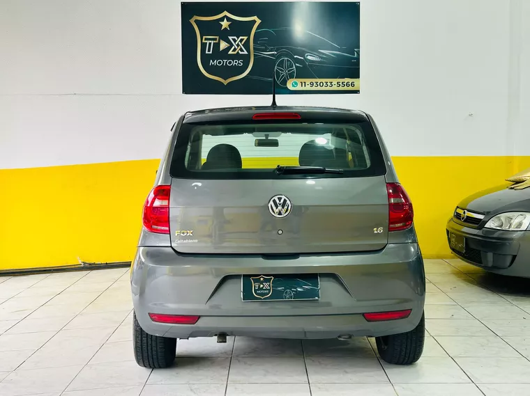 Volkswagen Fox Cinza 3