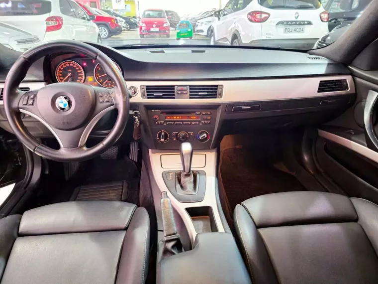 BMW 320i Preto 10