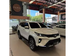 Toyota Hilux SW4