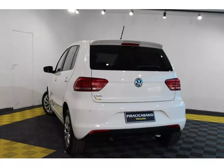 Volkswagen Fox Branco 18