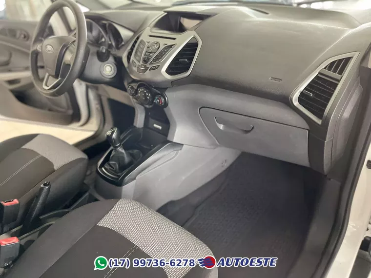 Ford Ecosport Branco 5