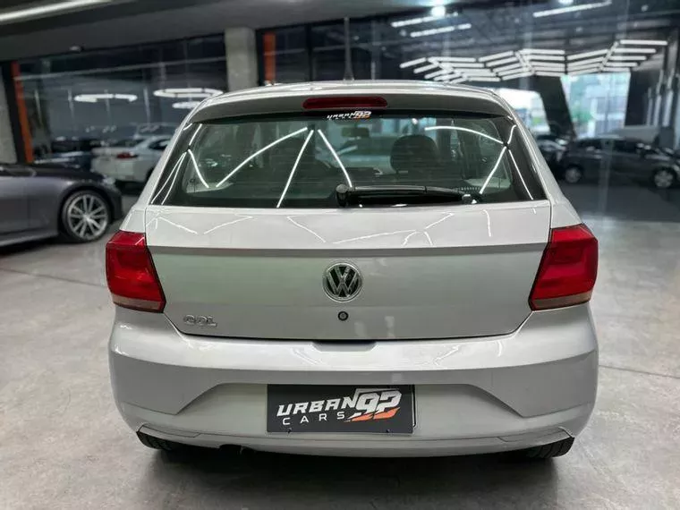 Volkswagen Gol Prata 8