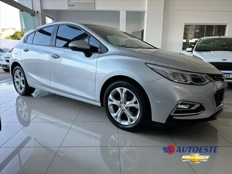 Chevrolet Cruze Prata 1