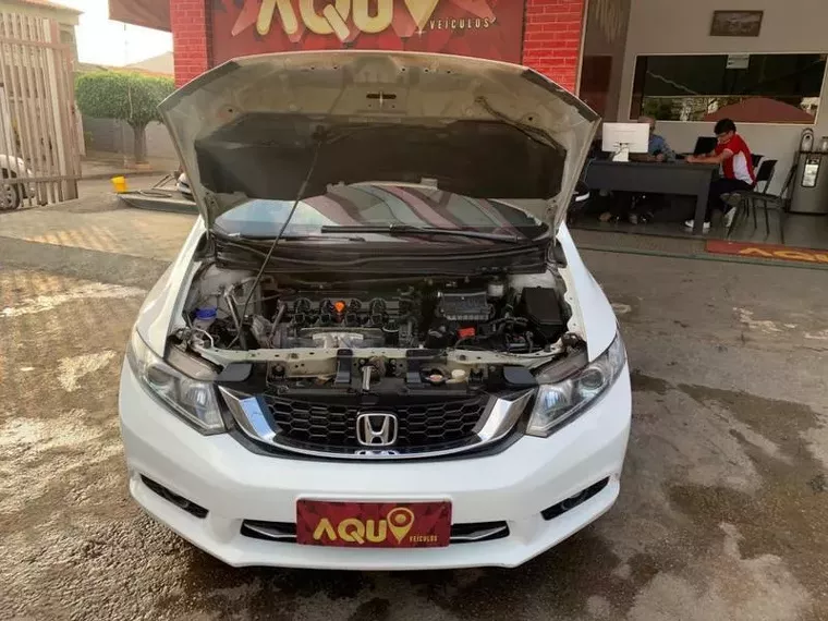 Honda Civic Branco 12