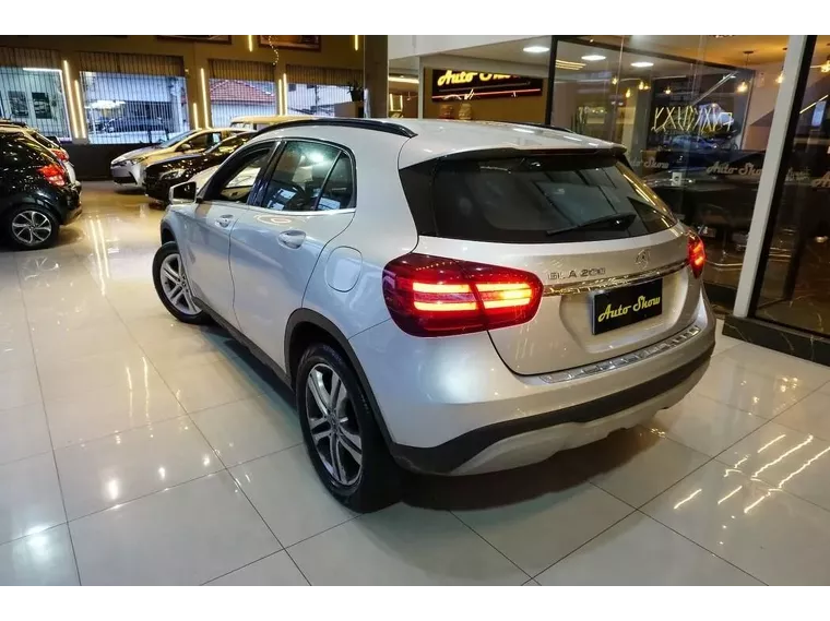 Mercedes-benz GLA 200 Prata 2