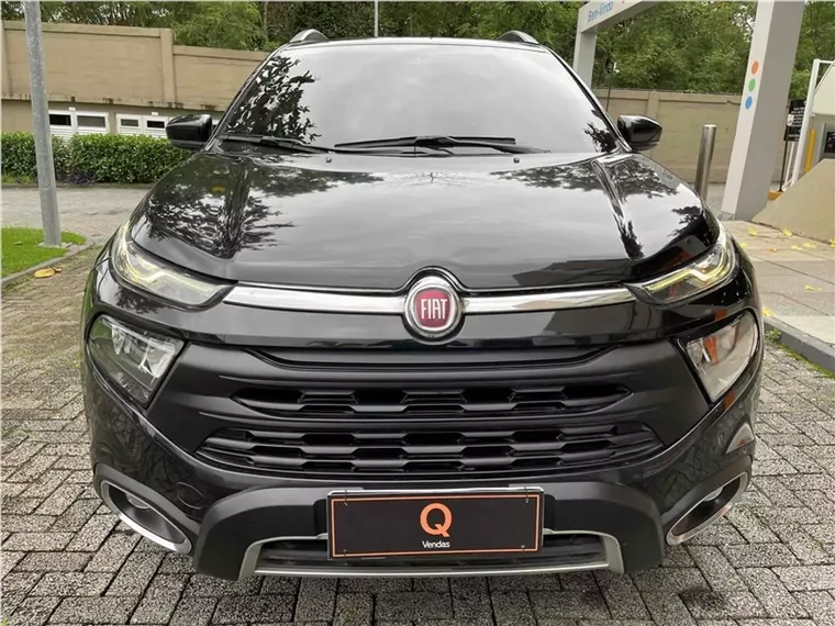 Fiat Toro Preto 5