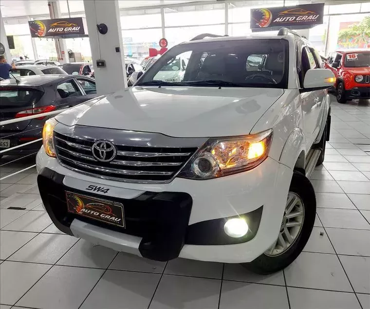 Toyota Hilux SW4 Branco 1