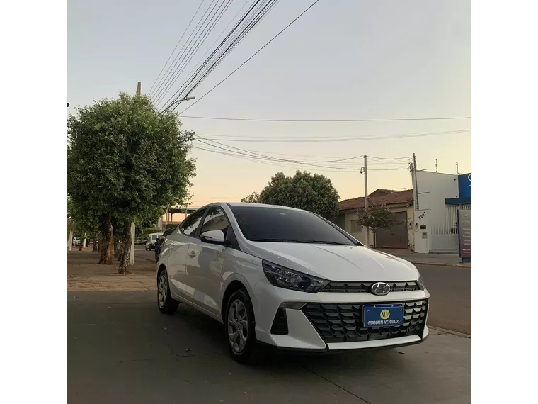 Hyundai HB20S Branco 4