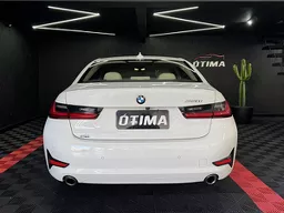 BMW 320i