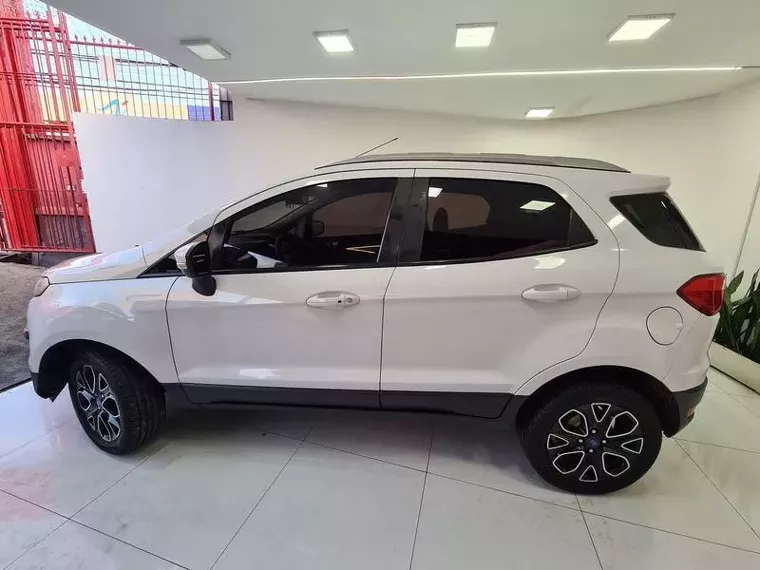 Ford Ecosport Branco 15