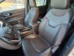 Jeep Commander