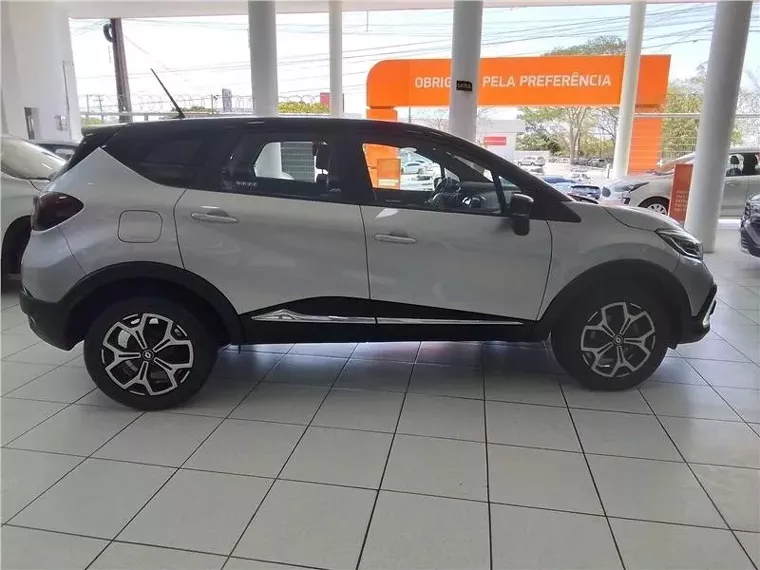 Renault Captur Prata 11