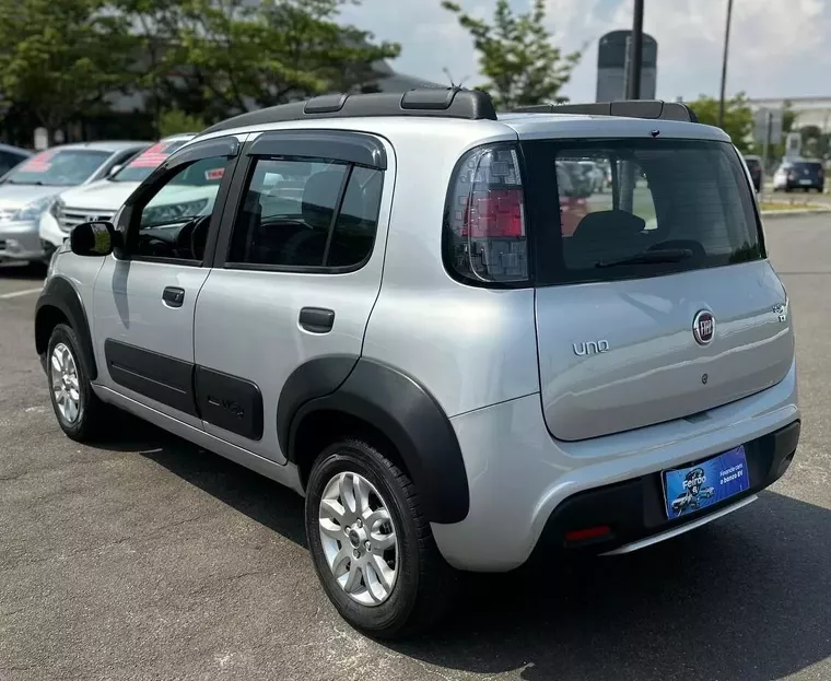 Fiat Uno Prata 16